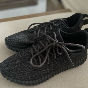 Yeezy Boost Adidas Sneaker